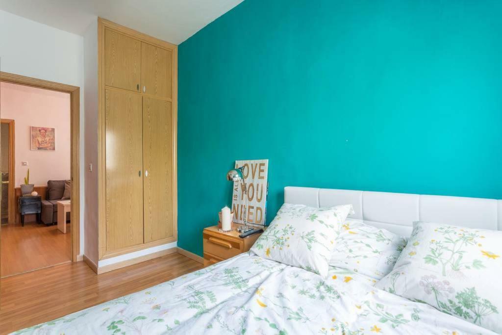Apartamento Urgel Madrid Exteriér fotografie
