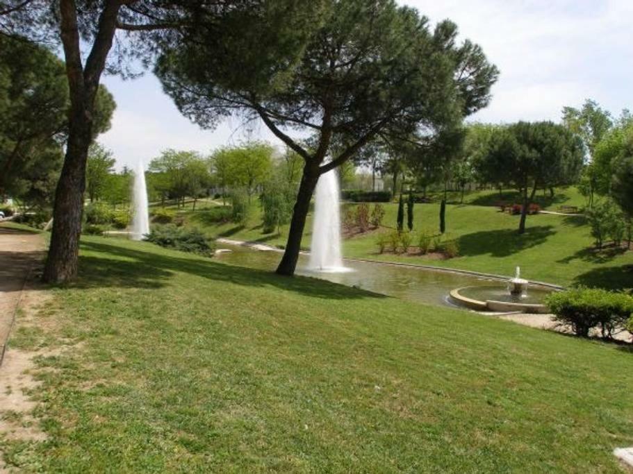Apartamento Urgel Madrid Exteriér fotografie