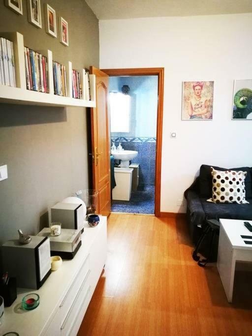 Apartamento Urgel Madrid Exteriér fotografie