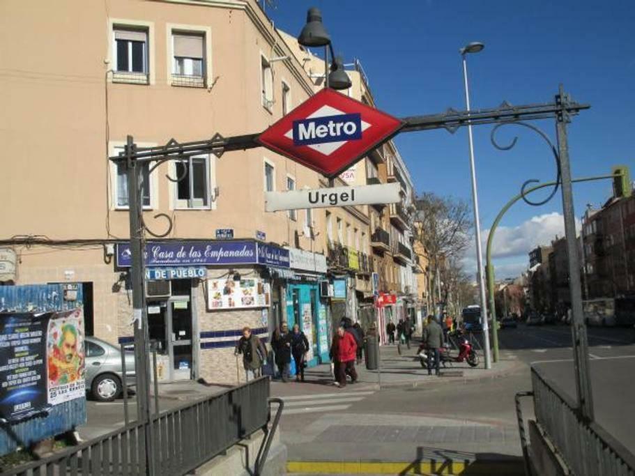 Apartamento Urgel Madrid Exteriér fotografie